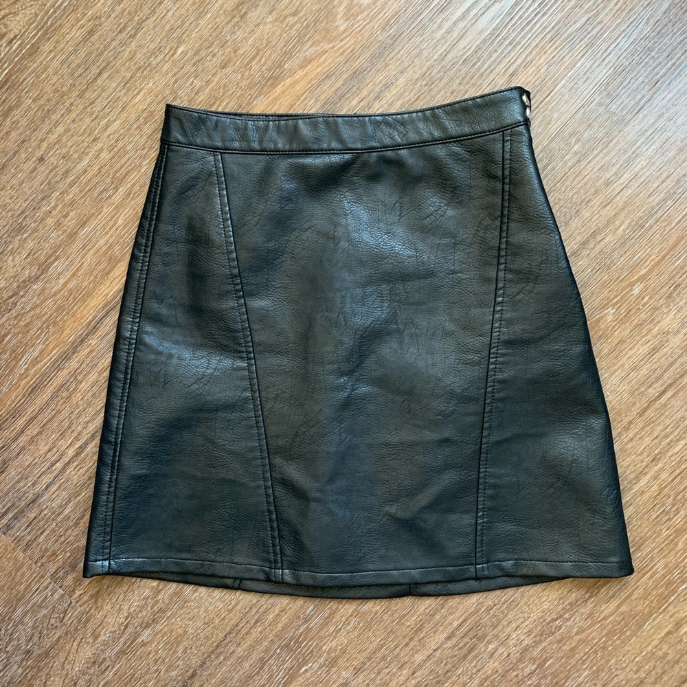☆ Black Zara Faux Leather Mini Skirt, High Waisted
